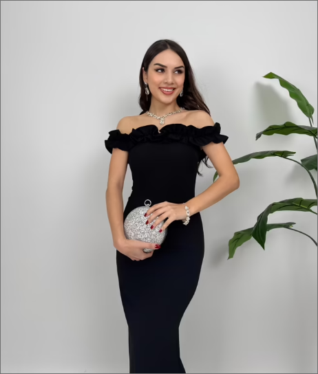 Midnight Elegance Off-Shoulder Gown – Timeless Glamour